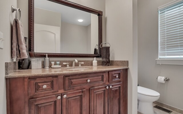 Birdie's Paradise 2 Bedroom Villa by RedAwning