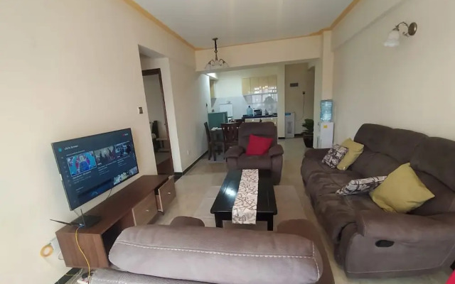 Lux Suites Marcus Garden Apartments