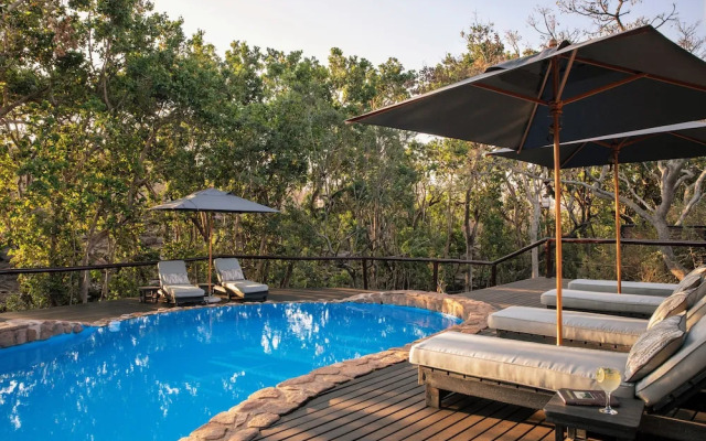 Ndlovu Safari Lodge