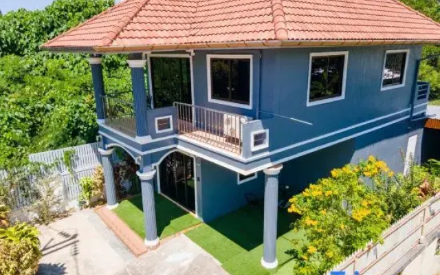 Lovely 3 Bed 3 Bath Villa 400m To Beach