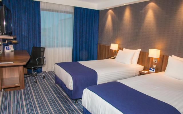 Holiday Inn Express London Heathrow T5 by IHG