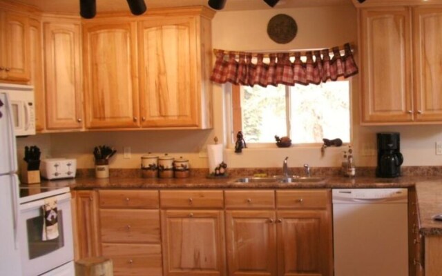 Duck Creek Luxurious Cabin