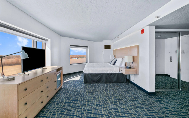 Mulberry, a Wyndham Hotel