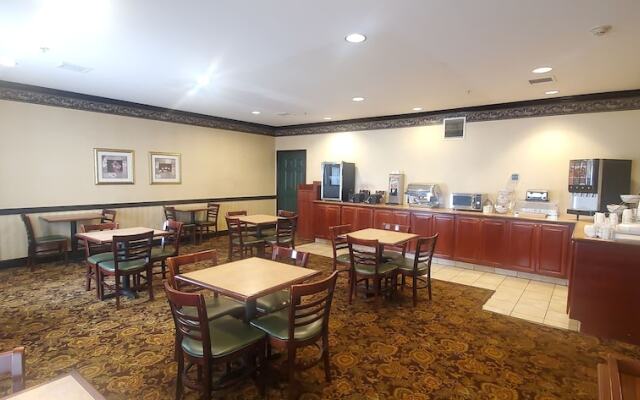 Wingate by Wyndham Youngstown/Austintown