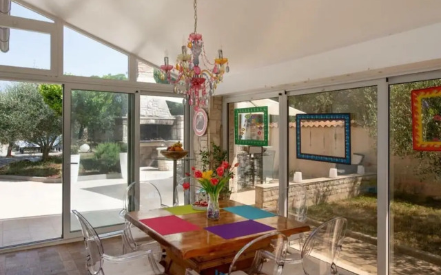 Sunshine Comfortable Holiday Residence