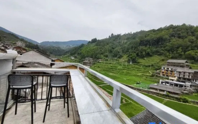 Tongzhai Xinyue Inn