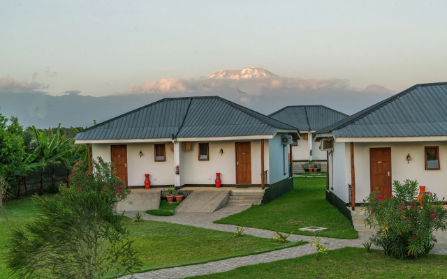 Moyoni Airport Lodge