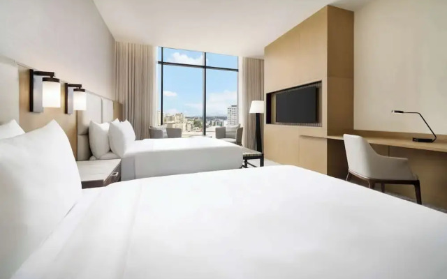 Hotel Santiago, Curio Collection by Hilton