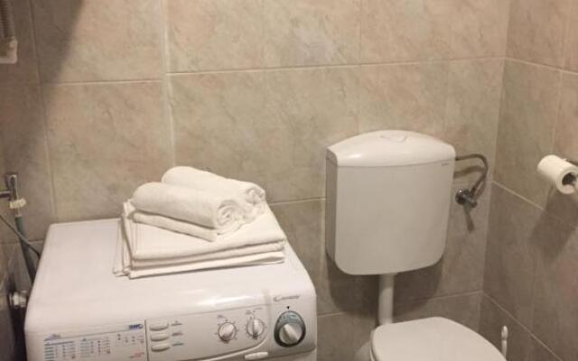 Studio apartman Lara ***