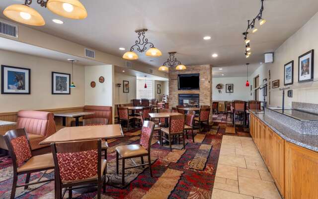 Best Western Swiss Clock Inn