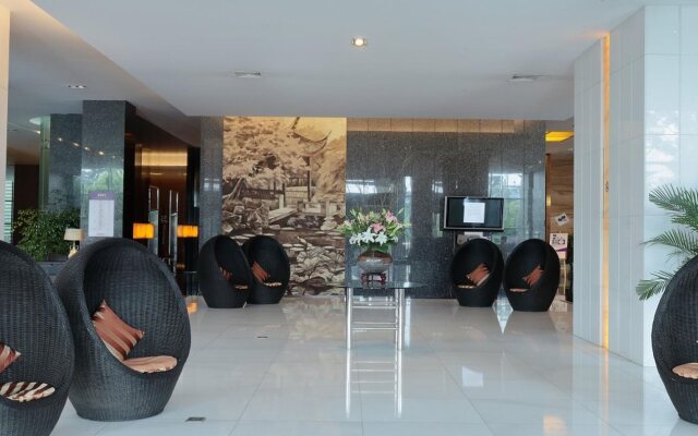 Mercure Suzhou Park Hotel and Suites