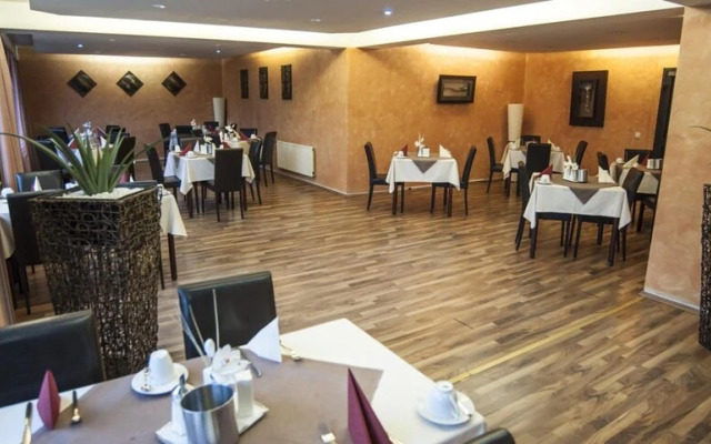 Stargaze Home Hotel