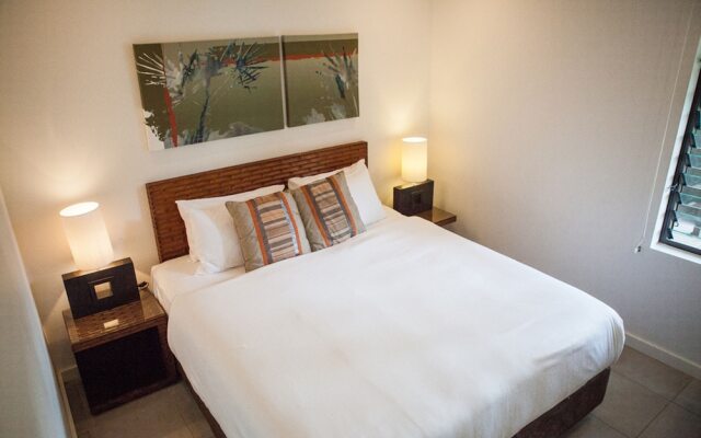 131 Luxury Swimout