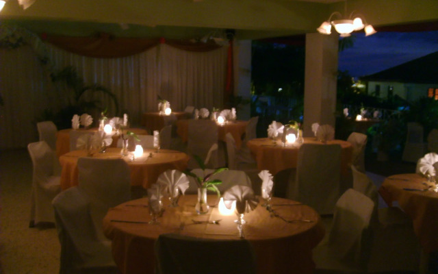 Relax Resort