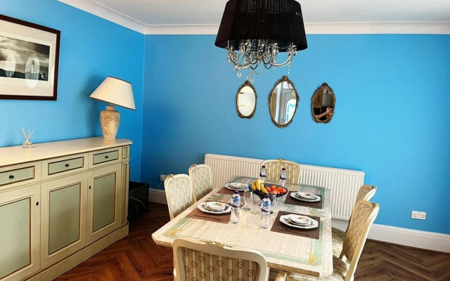 In the Posh Suburb Enjoy the Peak District Views