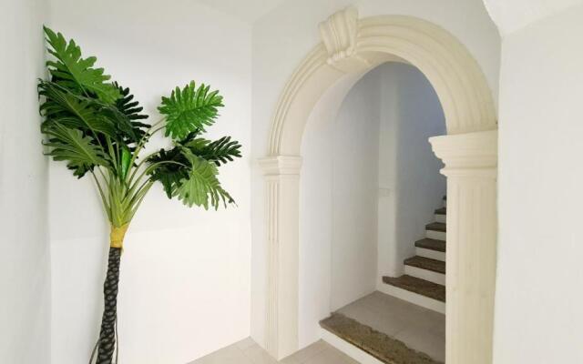 1 Bardo House