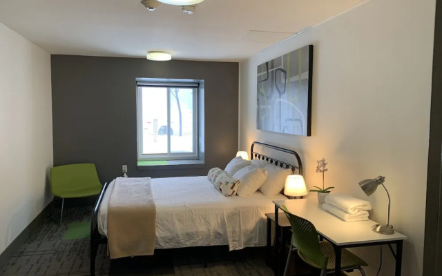 HI Calgary City Centre - Hostel