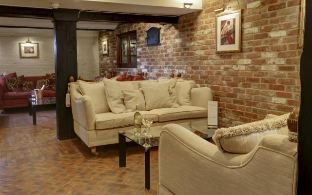 Forest Lodge