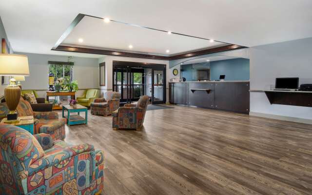 SureStay Plus Hotel by Best Western Tarboro