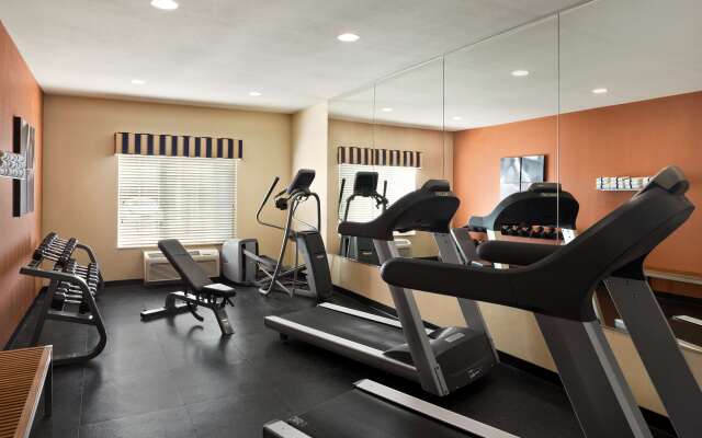 Country Inn & Suites by Radisson, Toledo, OH