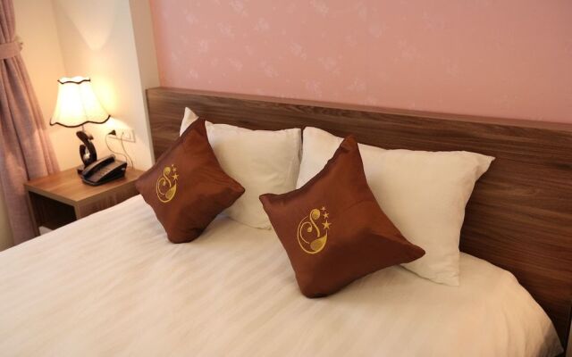 Sammy Luxury Hotel