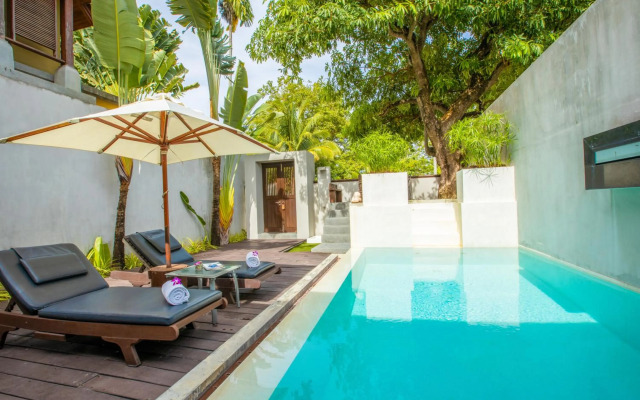 Pao Jin Poon Beach Front Villa