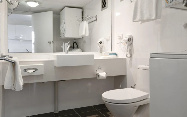 The Summit Apartments