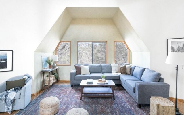 Travertine Ave in Big Bear Lake