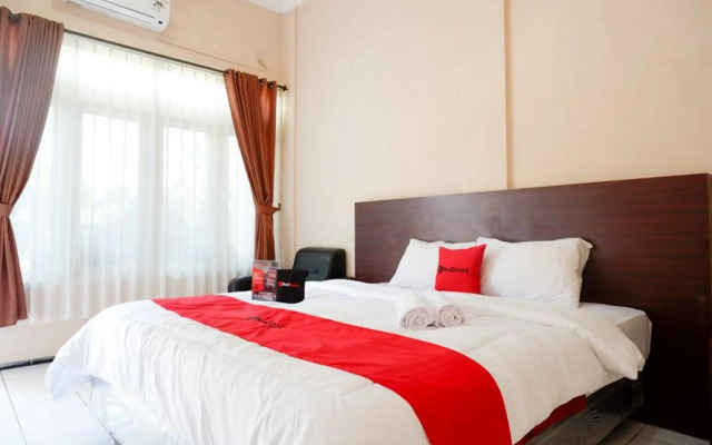 Ramee Rose Hotel