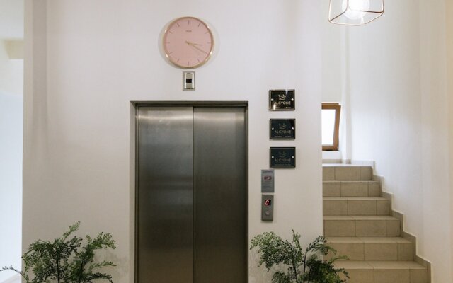 Alcyone Studios and Apartments