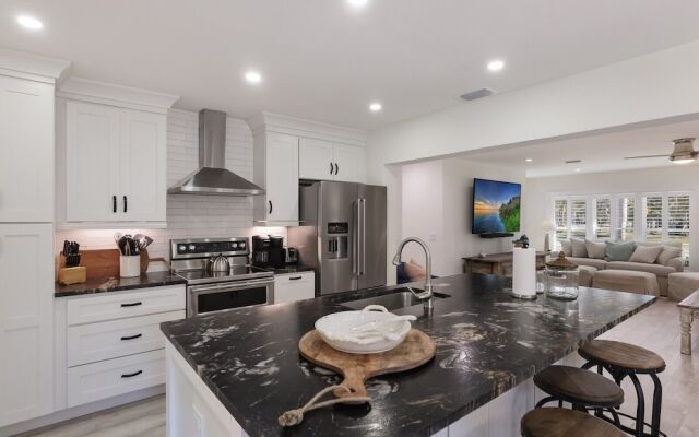 Surf Riders 4 Bedroom Home