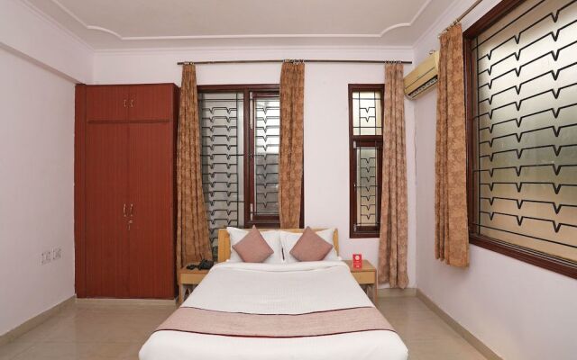 OYO 9962 Mascot Residency