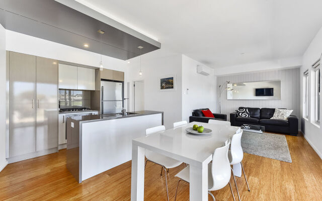 Aloha Waterfront Properties