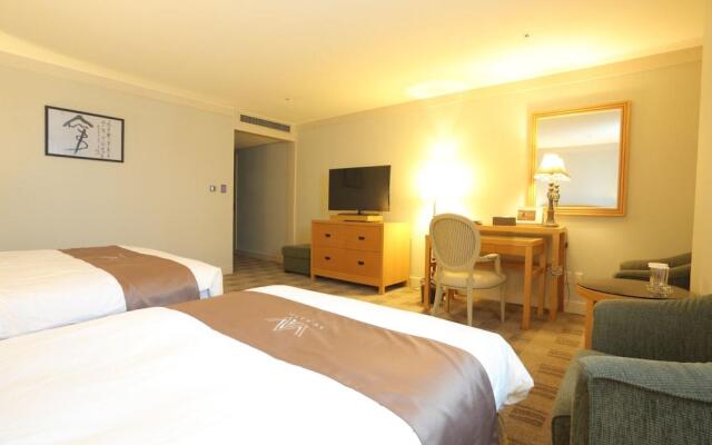 Saint Western Hotel