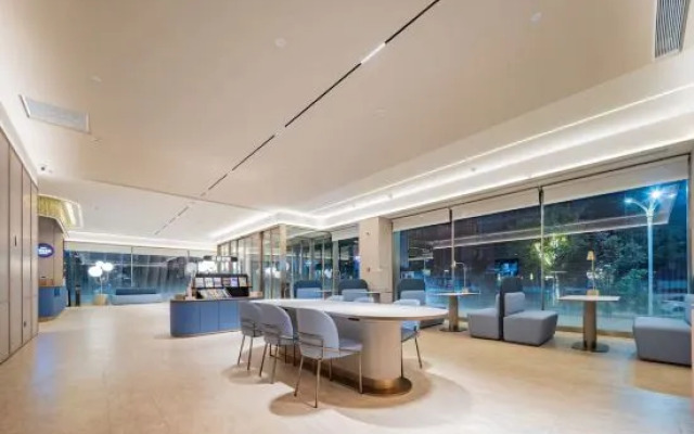 HanTing Hotel (Yan'an New District Wuyue Plaza)