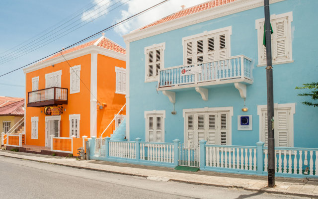 Poppy Hostel Curacao