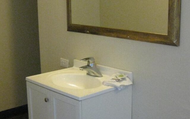 Travel Inn and Suites