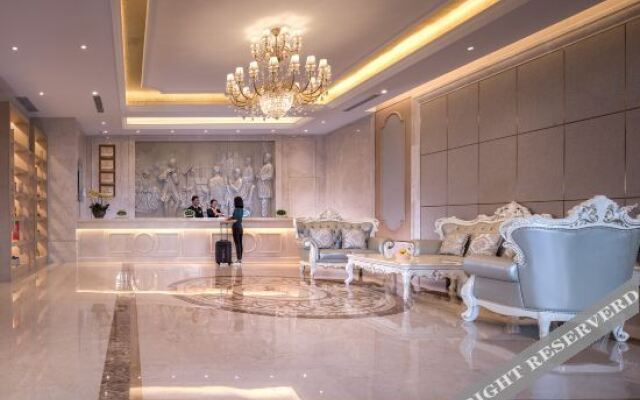 Vienna Hotel (Kunming Huochezhan Xishan wandaguangchang dian)Dianchiludian)