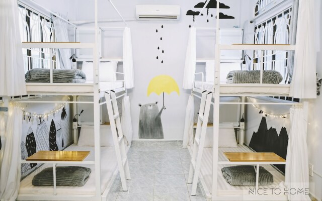 The Art - Nice To Home Saigon - Hostel