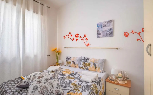 Sunny Haven Villa In Torre Lapillo