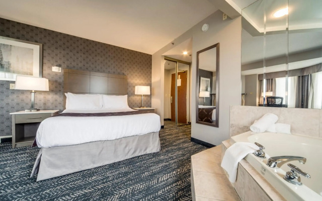 Monte Carlo Inn - Brampton Suites
