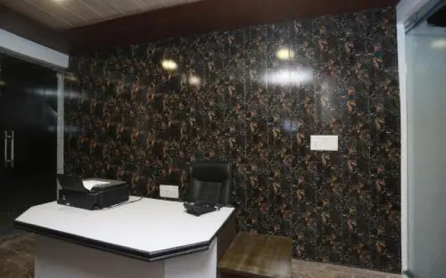 Mangalam Palace By OYO Rooms