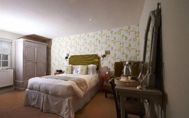 Greyhound Inn