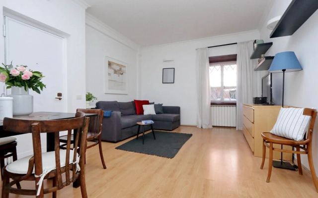 St Peter Mediatrice Apartment