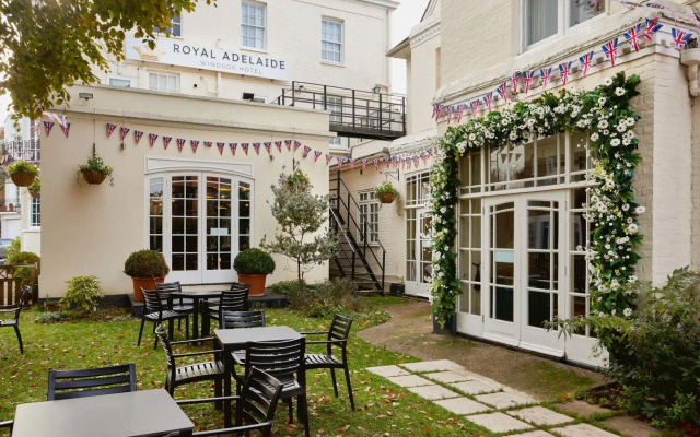 The Royal Adelaide Hotel