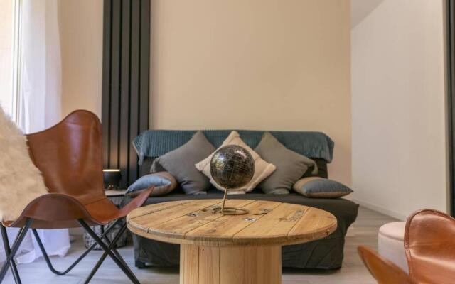 Superbe Appart Plein Centre avec Parking & Jardin