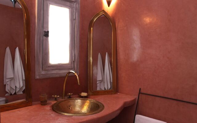 Riad O2