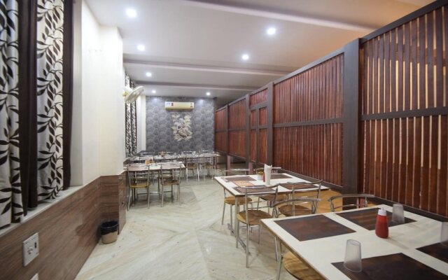 OYO 23499 Hotel Sky Inn