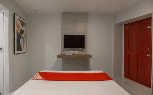 Circuit Hostel