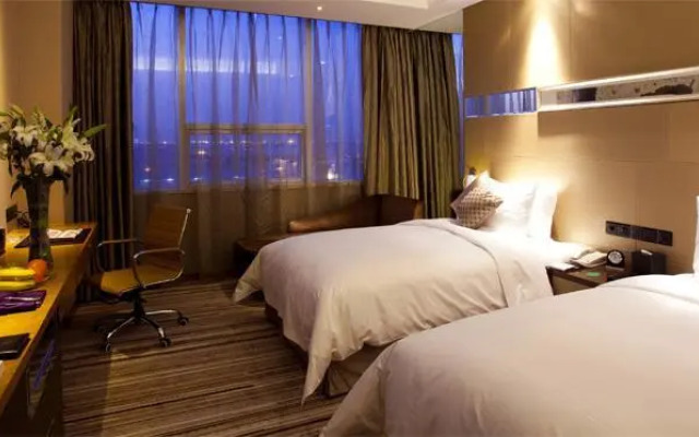 Qingdao Celebrity Hotel